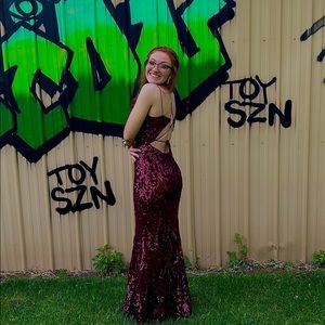maroon prom dress